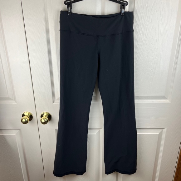 Lululemon Groove Flare Pants Leggings Reversible Size 8 - Picture 4 of 6